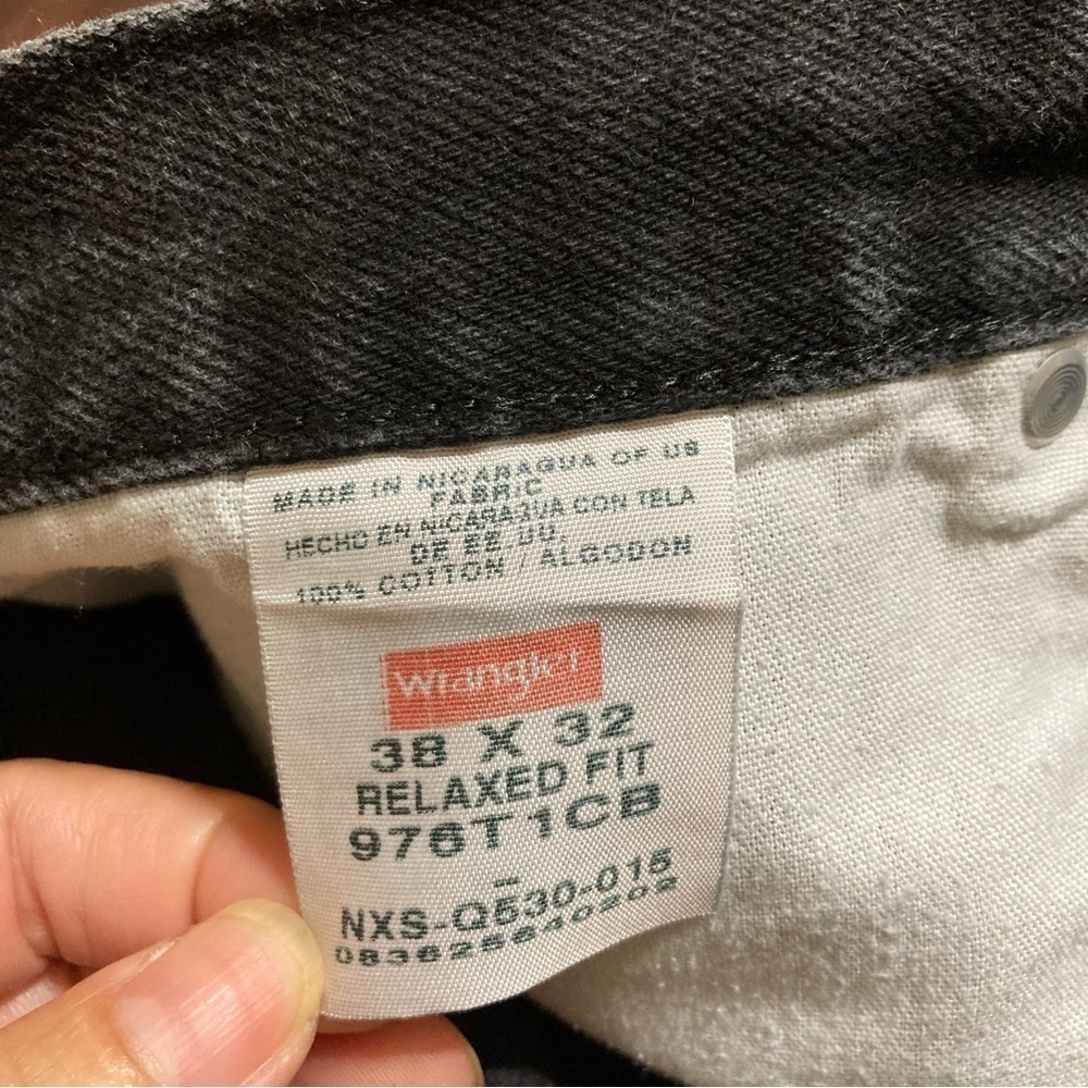 WRANGLER JEANS relaxed denims size 38/32 black Wash GUC Vintage cowboy 90s - Picture 13 of 13